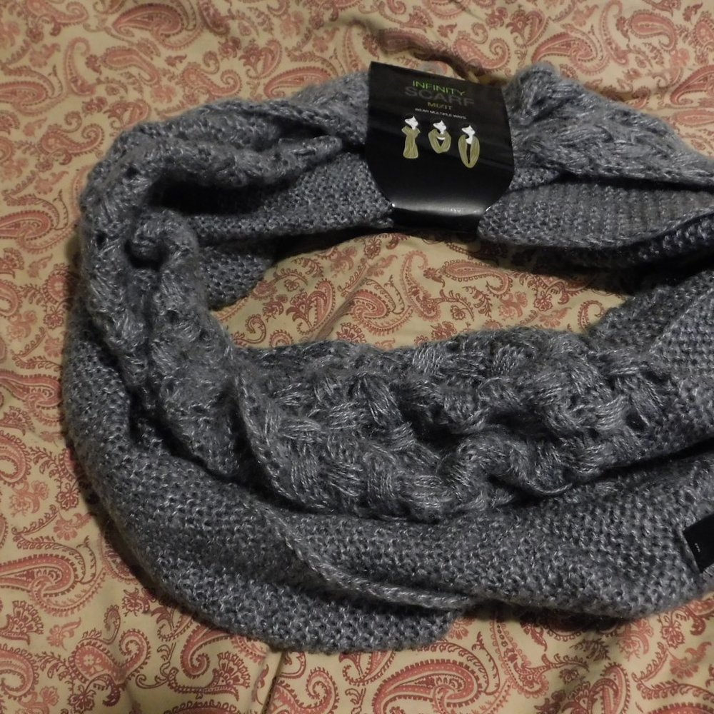 New Mixit Essentials/JC Pennys-Infinity Scarf- Color- Medium Heather Gray